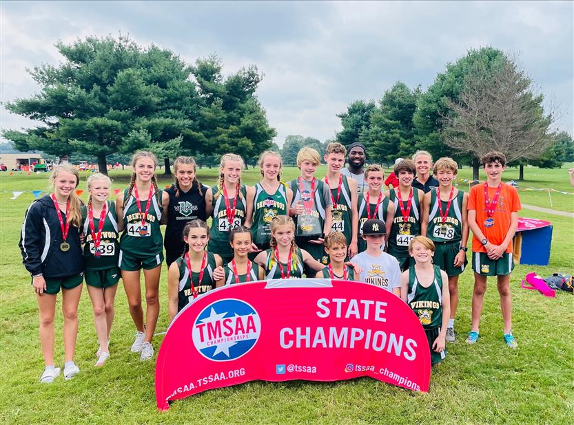 Brentwood Middle boys and girls cross country teams
